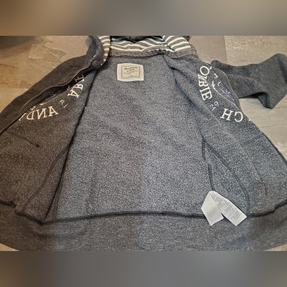 Abercrombie & Fitch zip hoodie. Heathered grey, white. Embroidery. Size L. - Picture 7 of 10